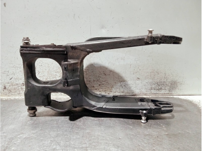 Recambio de puente trasero para kawasaki ninja zx-6 r/rr referencia OEM IAM   BASCULANTE TRASERO