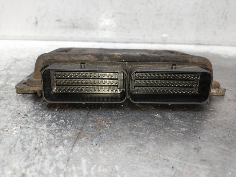 Recambio de centralita motor uce para renault megane i fase 2 gandtour (ka..) referencia OEM IAM 8200055730 7700110471 
