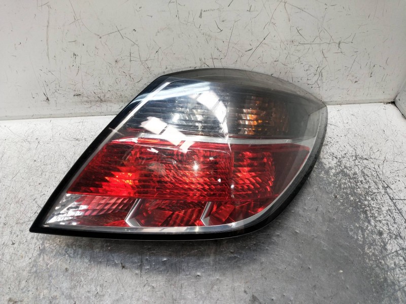 Recambio de piloto trasero derecho para opel astra gtc referencia OEM IAM 342691834  