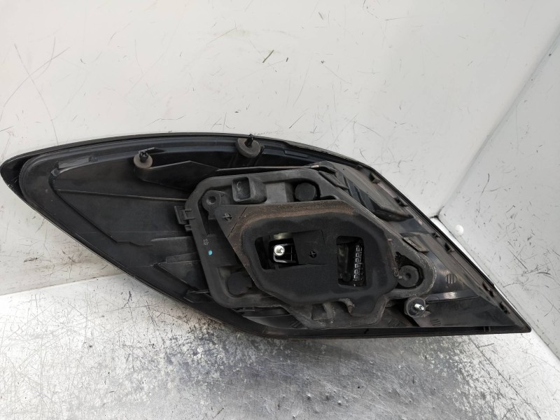 Recambio de piloto trasero derecho para opel astra gtc referencia OEM IAM 342691834  