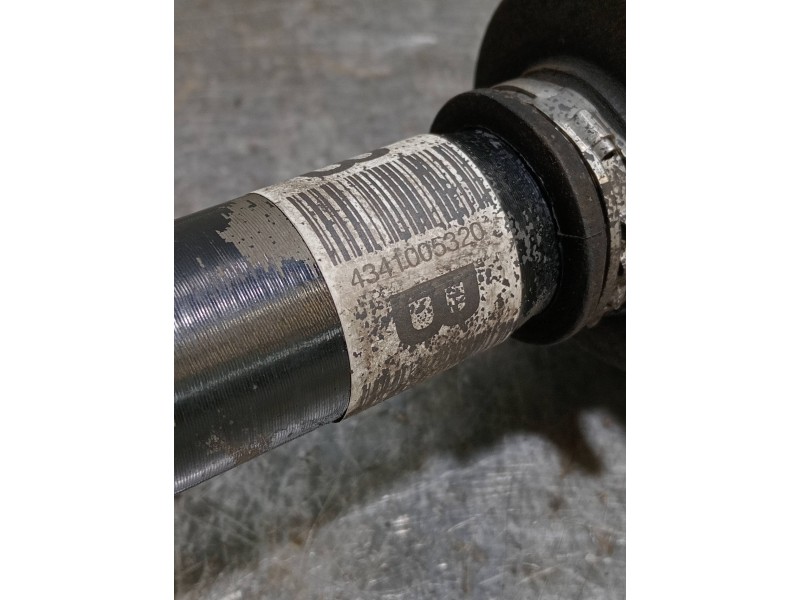 Recambio de transmision delantera derecha para toyota corolla verso (r1) 2.2 d-4d luna referencia OEM IAM 4341005320 EUJ104BP16 