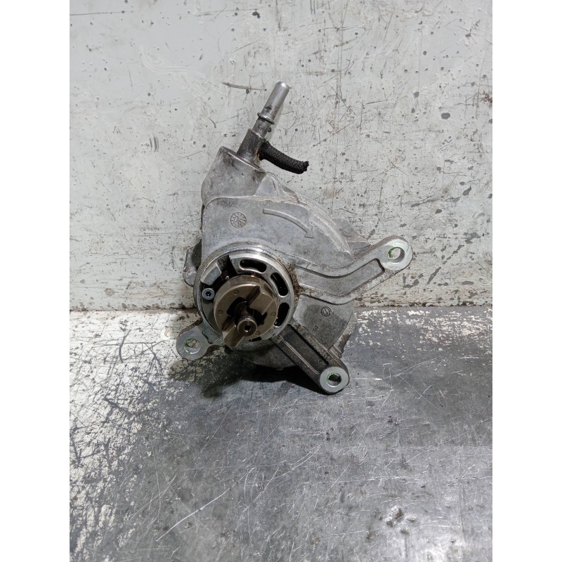 Recambio de depresor freno / bomba vacio para toyota corolla verso (r1) 2.2 d-4d luna referencia OEM IAM   