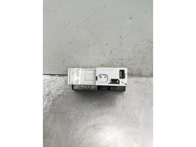 Recambio de sistema audio / radio cd para audi a5 coupe (8t) referencia OEM IAM 8T1035110A  