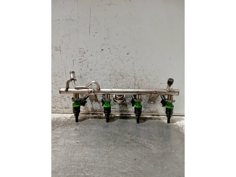 Recambio de rampa inyectora para mercedes clase c (w203) berlina referencia OEM IAM A1110780292 0280161511 