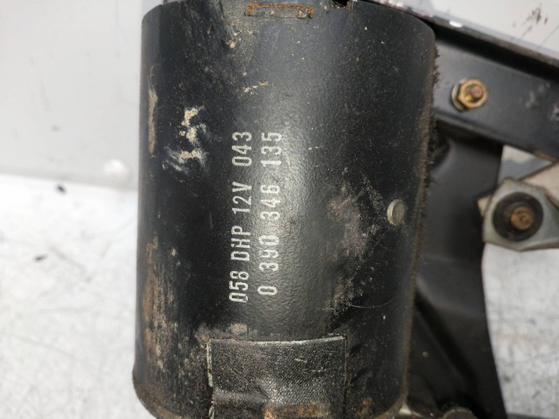 Recambio de motor limpia delantero para renault 14 gtl referencia OEM IAM 0390346135  