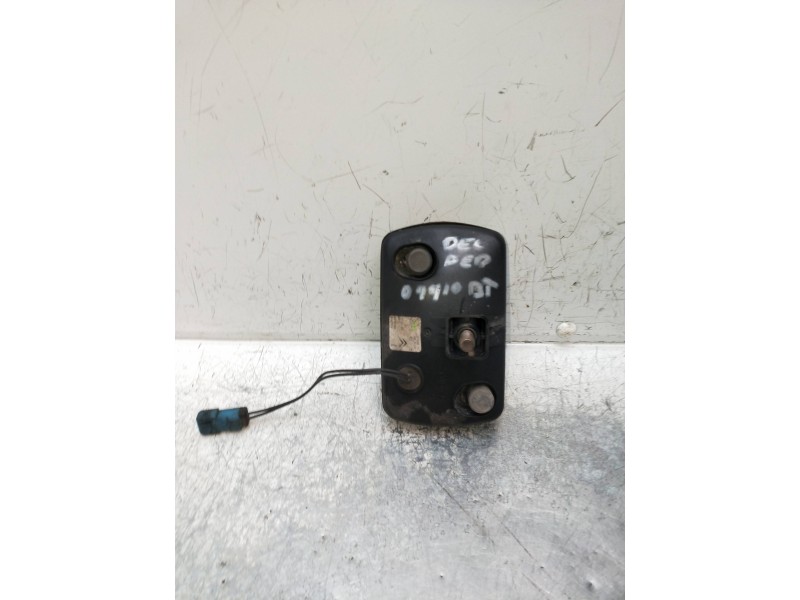 Recambio de faro antiniebla derecho para citroen zx 1.9 d referencia OEM IAM 9509759480  