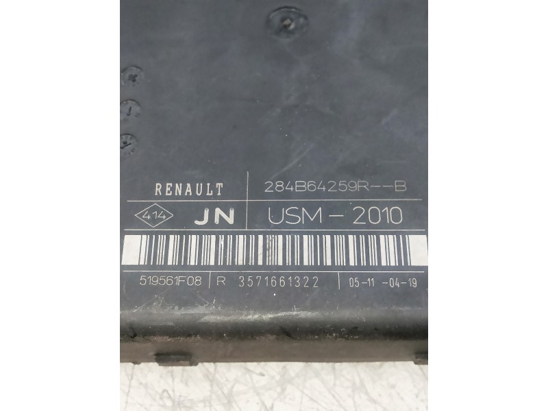 Recambio de caja reles / fusibles para renault zoe referencia OEM IAM 284B64259R 519561F08 3571661322