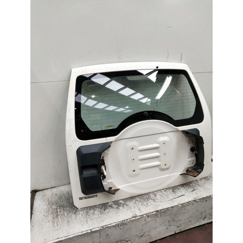 Recambio de porton trasero para mitsubishi montero (v80/v90) referencia OEM IAM   3P