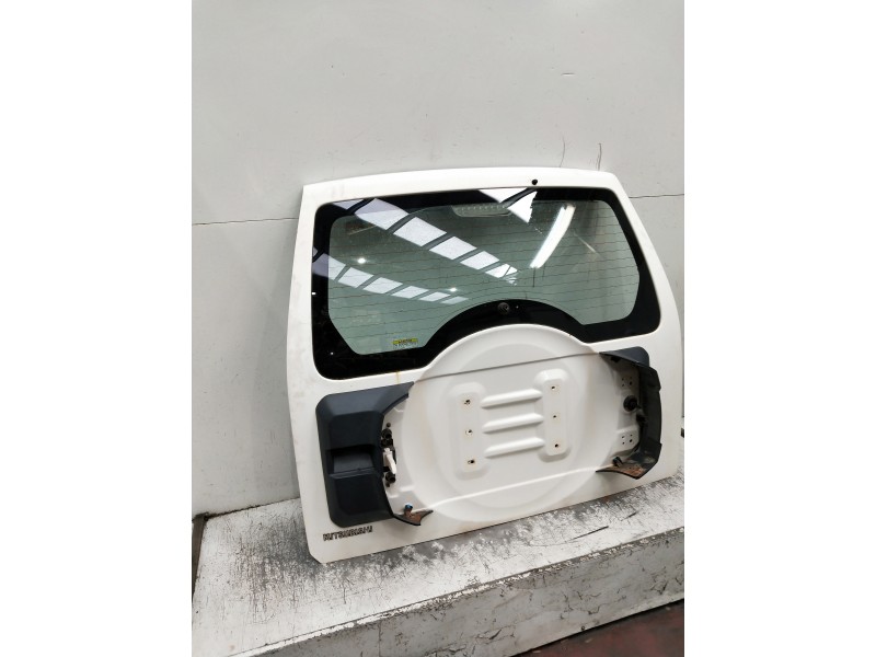 Recambio de porton trasero para mitsubishi montero (v80/v90) referencia OEM IAM   3P