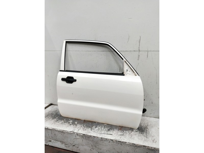 Recambio de puerta delantera derecha para mitsubishi montero (v80/v90) referencia OEM IAM   3P