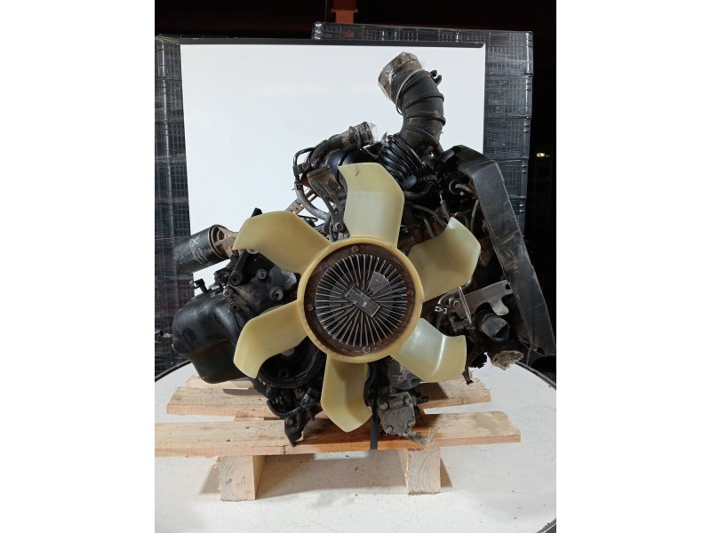 Recambio de motor completo para mitsubishi montero (v80/v90) referencia OEM IAM 4M41 UAE2916 DENSO