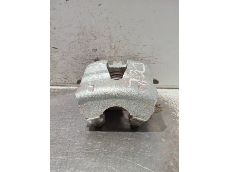 Recambio de pinza freno delantera derecha para audi a1 sportback (gba) referencia OEM IAM VCF117  