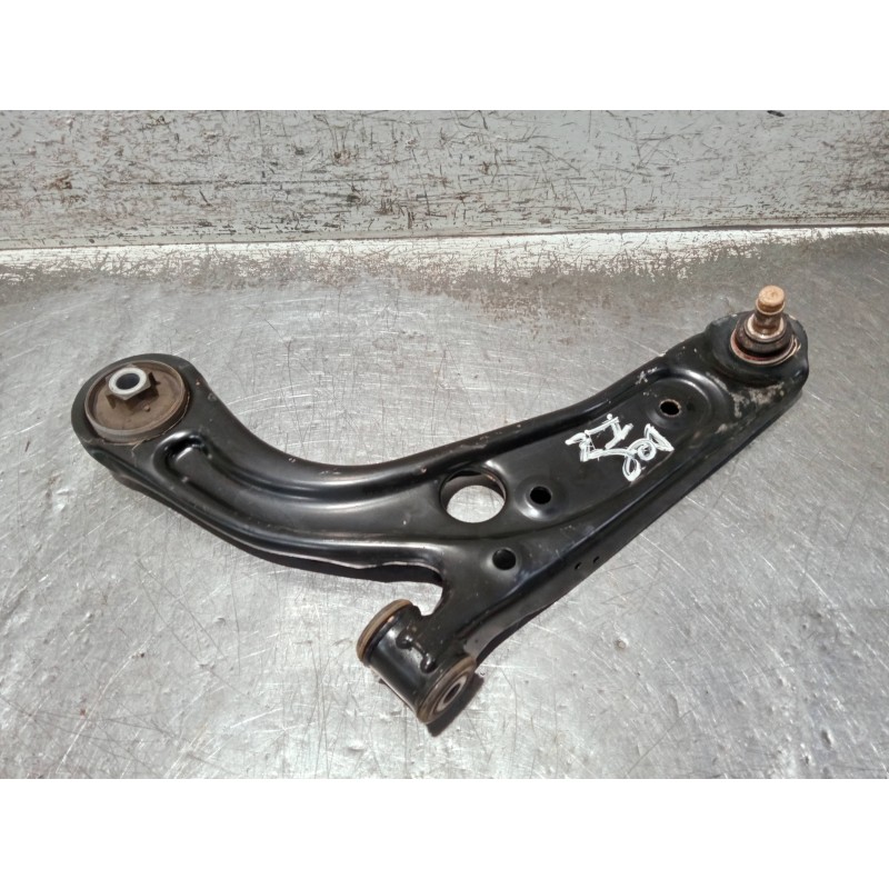 Recambio de brazo suspension inferior delantero izquierdo para fiat 500 312 1.0 hybrid referencia OEM IAM 00520139620  