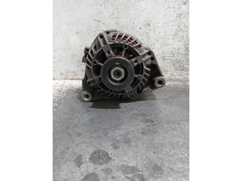 Recambio de alternador para bmw serie 3 berlina (e36) referencia OEM IAM 2541770A  VALEO