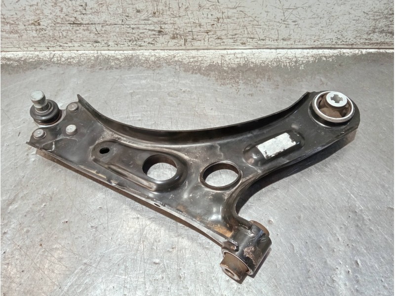 Recambio de brazo suspension inferior delantero derecho para peugeot 208 (p2) referencia OEM IAM   