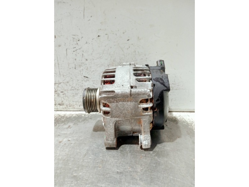 Recambio de alternador para peugeot 208 (p2) referencia OEM IAM 9835689480 2740473F FG12T163