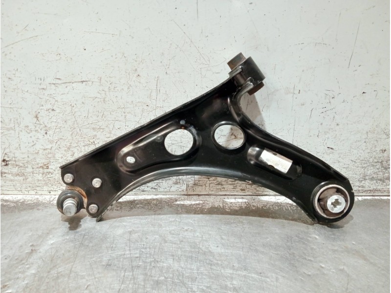 Recambio de brazo suspension inferior delantero izquierdo para peugeot 208 (p2) referencia OEM IAM   