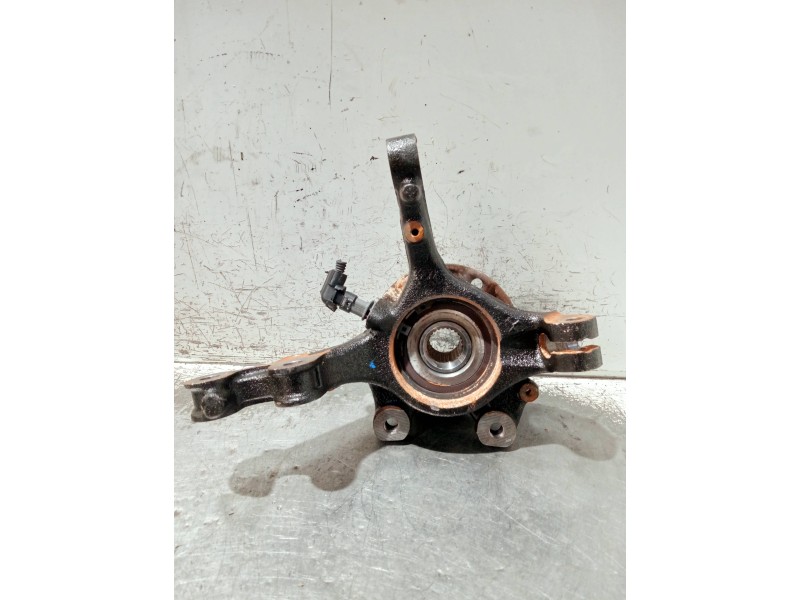 Recambio de mangueta delantera derecha para peugeot 208 (p2) referencia OEM IAM   