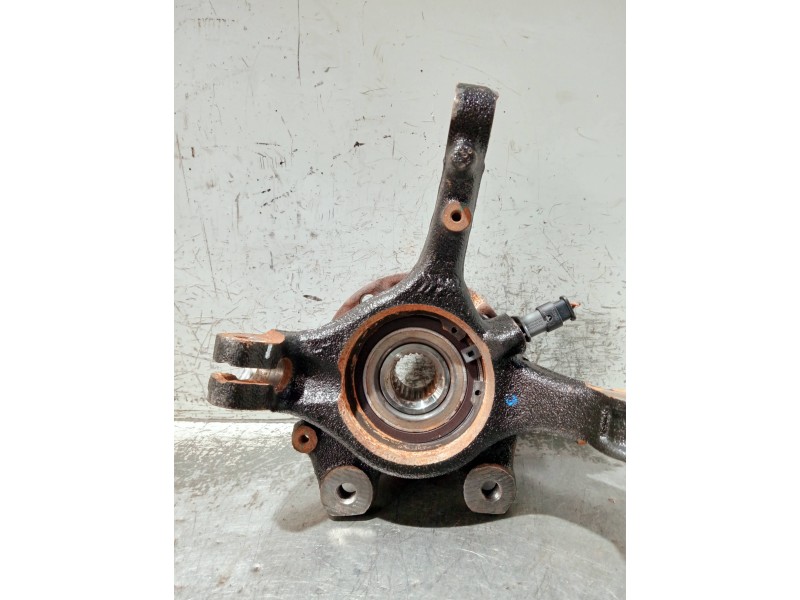 Recambio de mangueta delantera izquierda para peugeot 208 (p2) referencia OEM IAM   