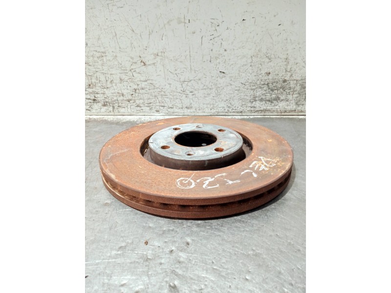 Recambio de disco freno delantero para peugeot 208 (p2) referencia OEM IAM   