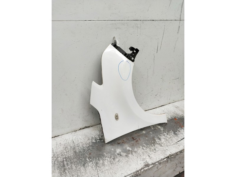 Recambio de aleta delantera derecha para citroen c3 picasso referencia OEM IAM   