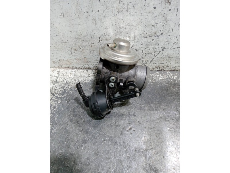 Recambio de valvula egr para volkswagen golf iv berlina (1j1) referencia OEM IAM 038129637 038131501E 