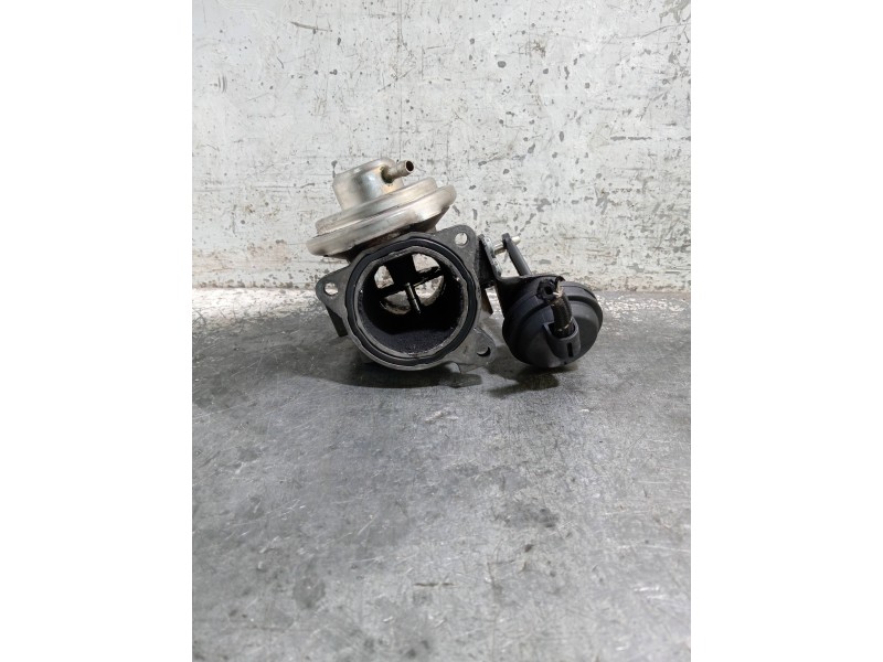 Recambio de valvula egr para volkswagen golf iv berlina (1j1) referencia OEM IAM 038129637 038131501E 