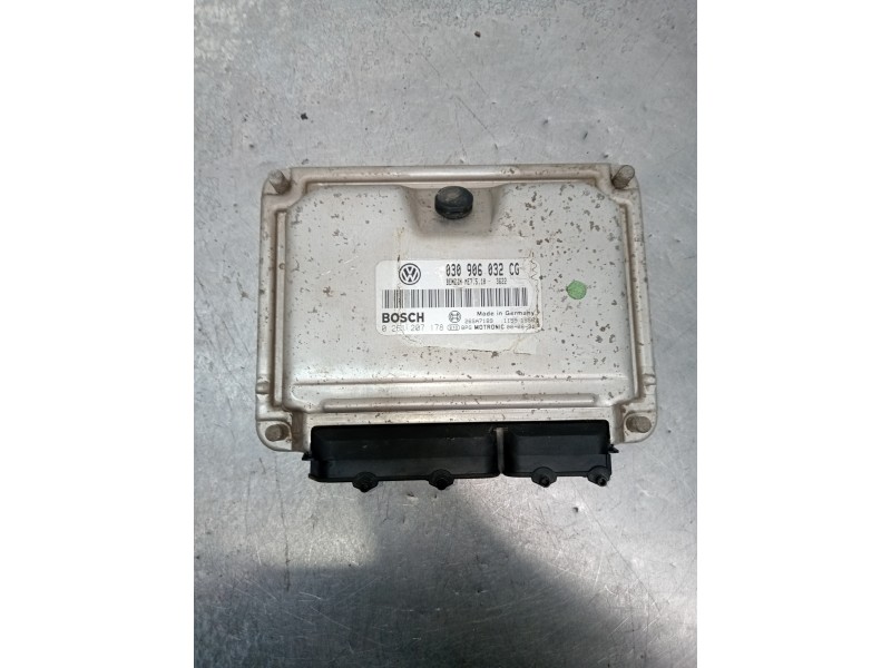 Recambio de centralita motor uce para volkswagen polo berlina (6n2) trendline referencia OEM IAM 0261207178 030906032CG 