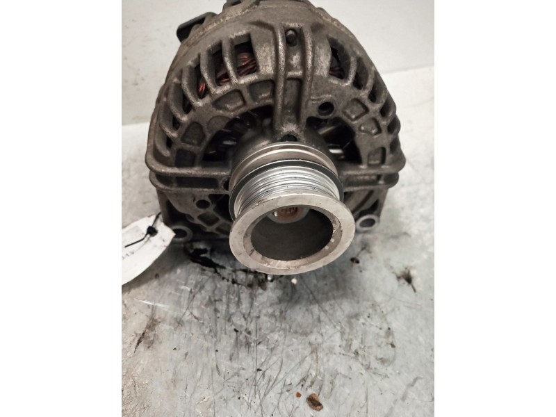 Recambio de alternador para opel astra h berlina cosmo referencia OEM IAM 0124425020  