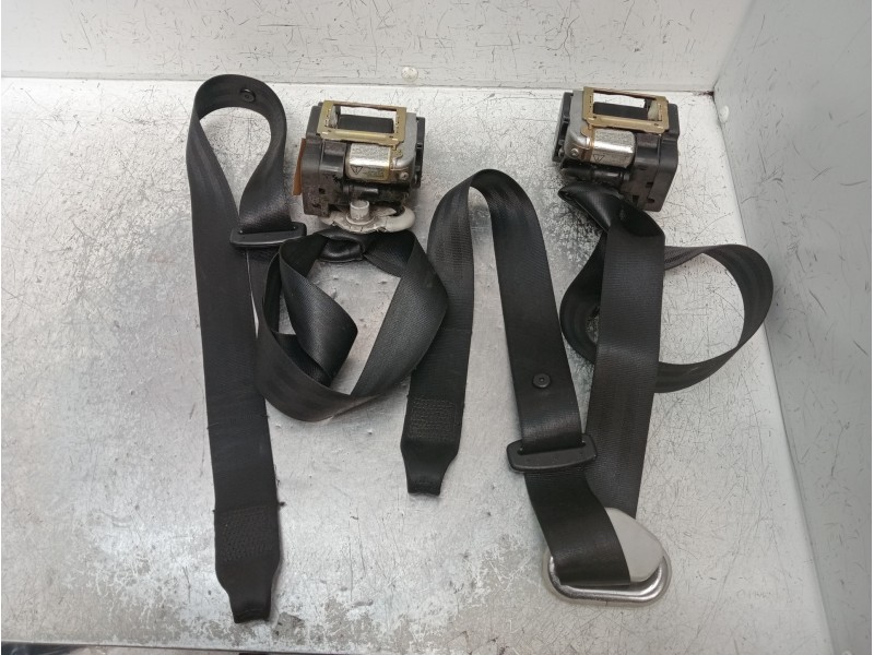Recambio de juego cinturones delantero para volkswagen polo berlina (6n2) trendline referencia OEM IAM   