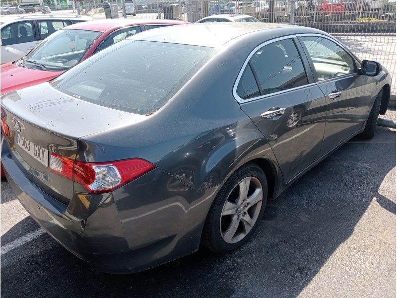 honda accord berlina (cu) del año 2010