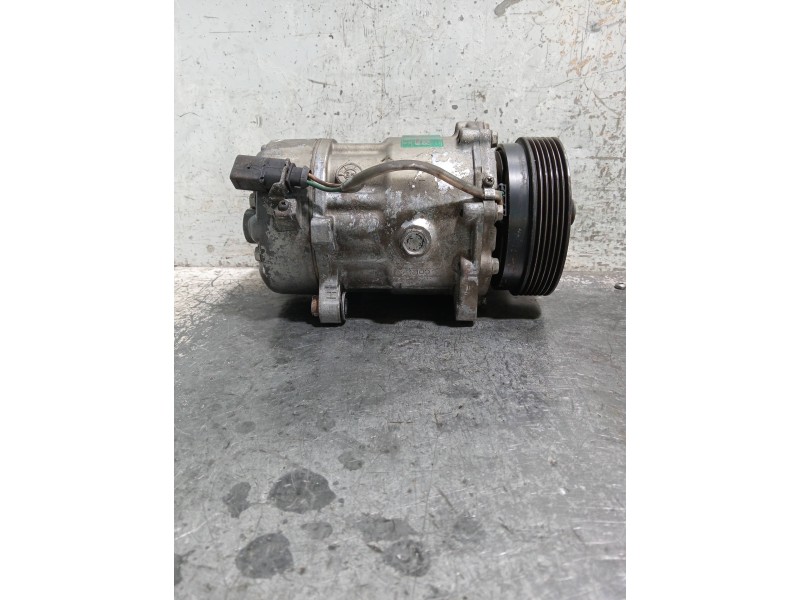 Recambio de compresor aire acondicionado para volkswagen golf iv berlina (1j1) referencia OEM IAM SD7V161215 1J0820803F 
