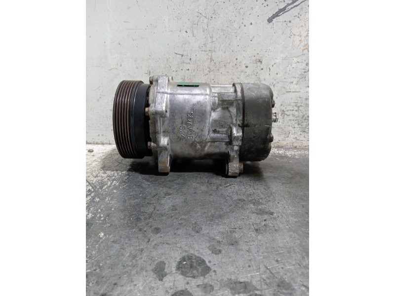 Recambio de compresor aire acondicionado para volkswagen golf iv berlina (1j1) referencia OEM IAM SD7V161215 1J0820803F 