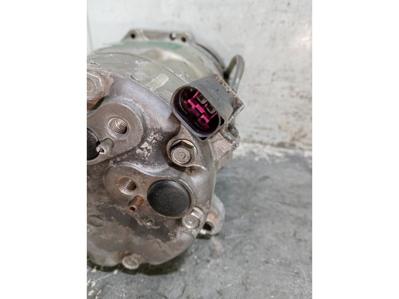 Recambio de compresor aire acondicionado para volkswagen golf iv berlina (1j1) referencia OEM IAM SD7V161215 1J0820803F 