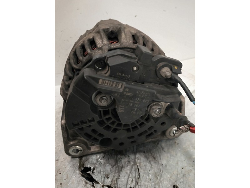 Recambio de alternador para opel astra h berlina cosmo referencia OEM IAM 0124425020  