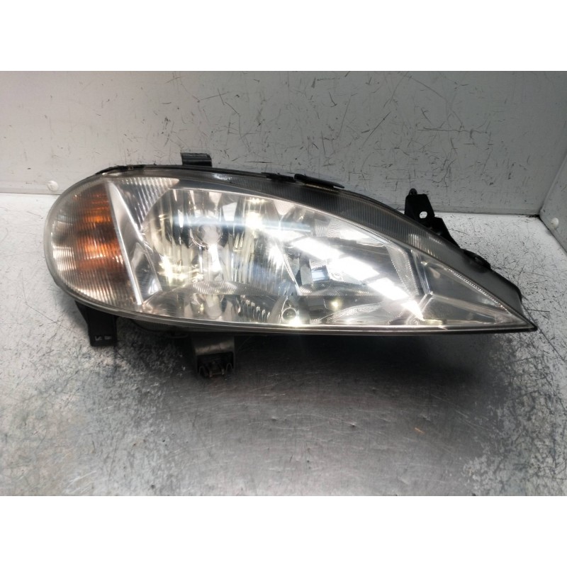 Recambio de faro derecho para renault megane i fase 2 classic (la..) referencia OEM IAM 7701047180  