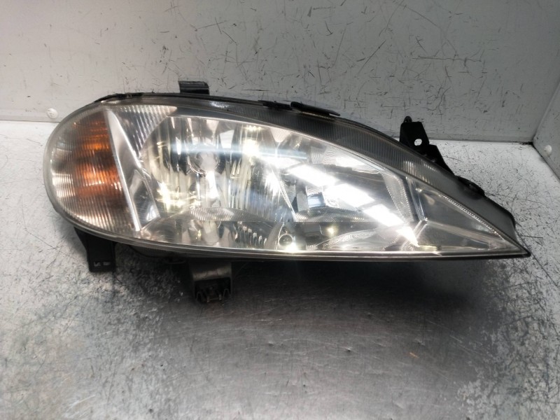 Recambio de faro derecho para renault megane i fase 2 classic (la..) referencia OEM IAM 7701047180  