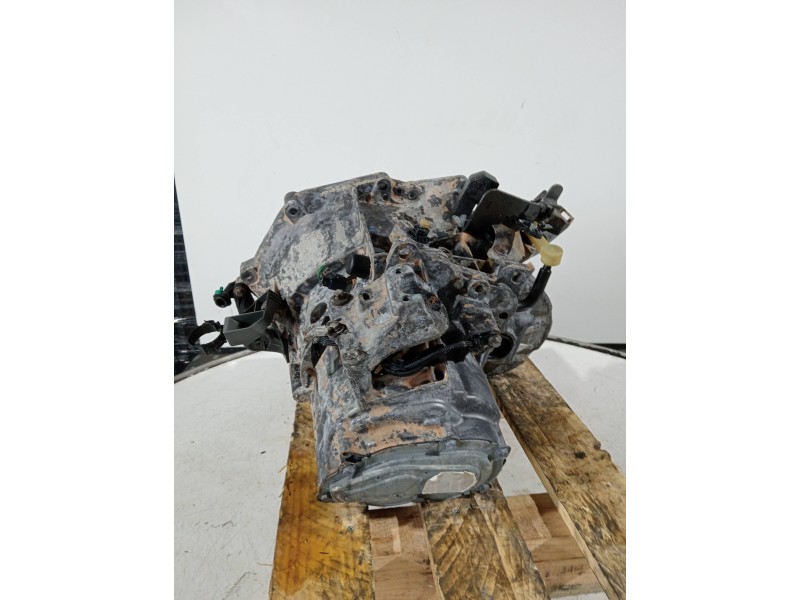 Recambio de caja cambios para citroen c4 lim. referencia OEM IAM 20XJ03 0156096B 6V