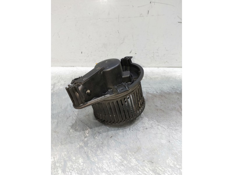 Recambio de motor calefaccion para peugeot 309 referencia OEM IAM C19250885H  