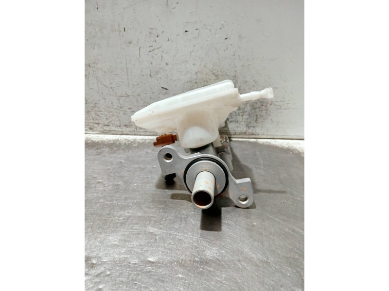 Recambio de bomba freno para peugeot 208 (p2) referencia OEM IAM 32672071 A005P990 