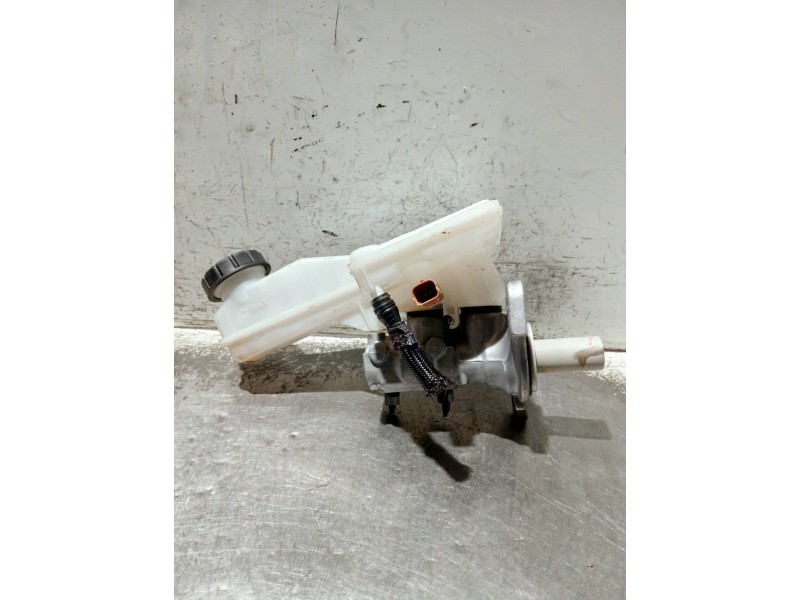 Recambio de bomba freno para peugeot 208 (p2) referencia OEM IAM 32672071 A005P990 