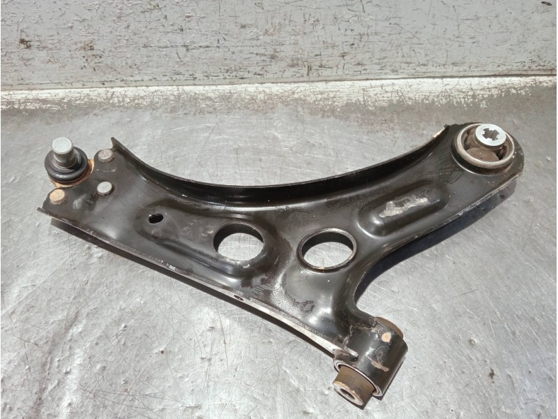 Recambio de brazo suspension inferior delantero derecho para peugeot 208 (p2) referencia OEM IAM   