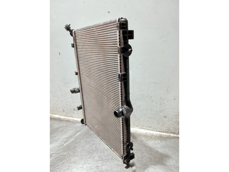Recambio de radiador agua para peugeot 208 (p2) referencia OEM IAM 9825333380 TP4221364450 