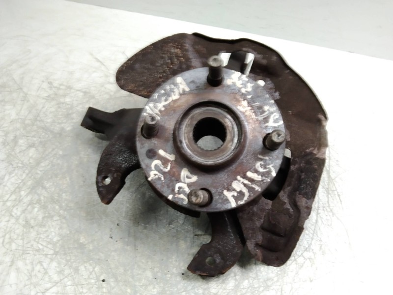 Recambio de mangueta delantera izquierda para mazda 323 berlina c/f/s (ba) 1.5 f glx referencia OEM IAM   