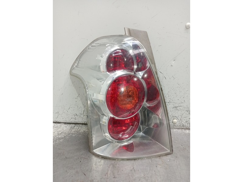 Recambio de piloto trasero izquierdo para toyota corolla verso (r1) 2.2 d-4d luna referencia OEM IAM   