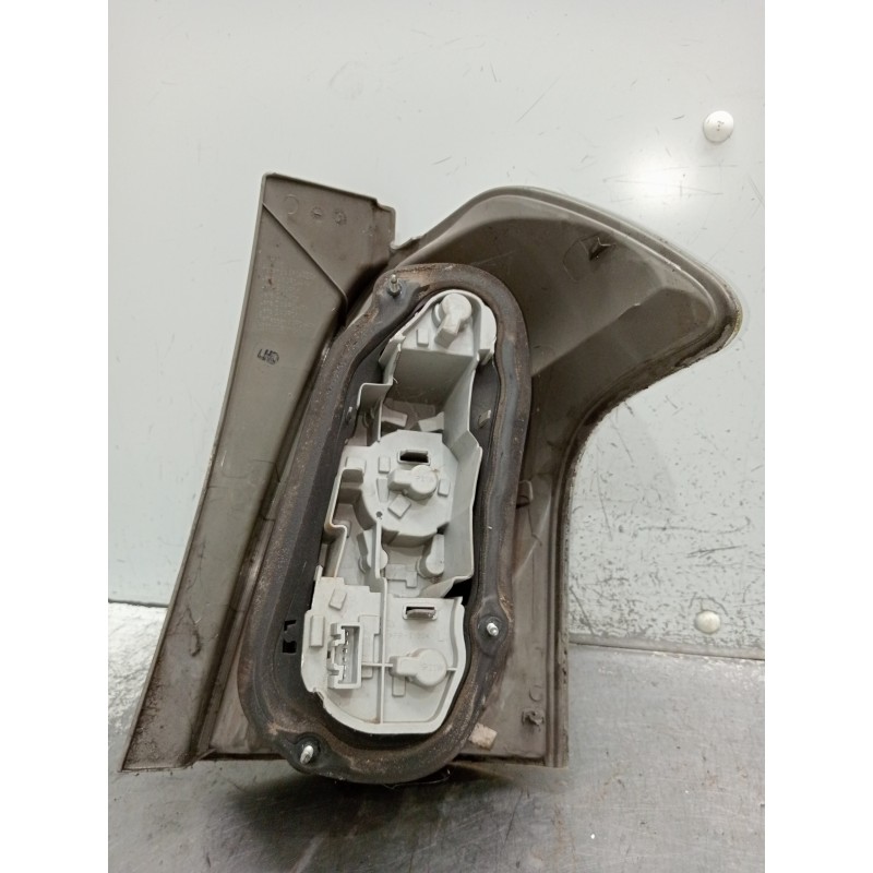 Recambio de piloto trasero izquierdo para toyota corolla verso (r1) 2.2 d-4d luna referencia OEM IAM   