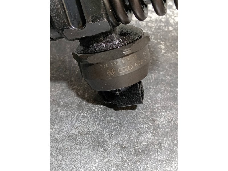 Recambio de inyector para volkswagen golf iv berlina (1j1) referencia OEM IAM 0414720038 038130073AK BOSCH