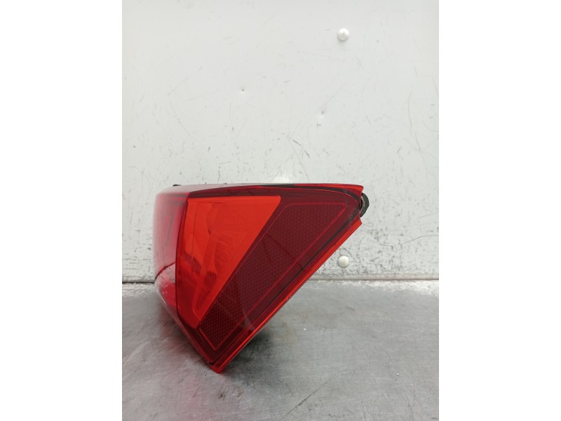 Recambio de piloto trasero derecho para seat ateca (kh7) style go referencia OEM IAM 575945208D 90096262A VER FOTOS