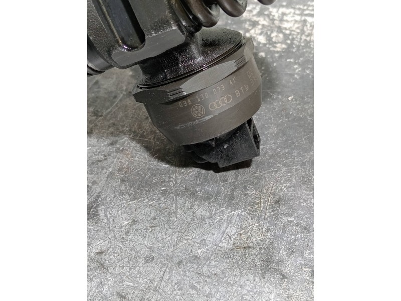 Recambio de inyector para volkswagen golf iv berlina (1j1) referencia OEM IAM 0414720038 038130073AK BOSCH