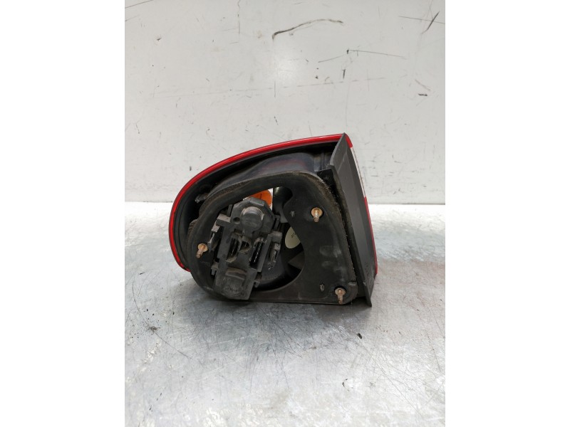 Recambio de piloto trasero derecho para seat toledo (1m2) referencia OEM IAM 1M5945257  